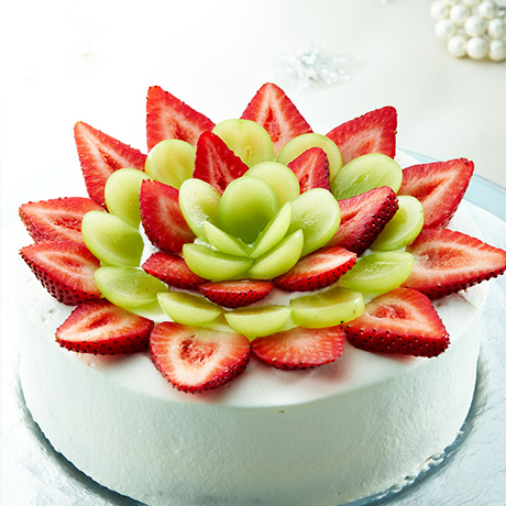 イチゴのショートケーキ デコレーションの組み立て方を短くまとめました。 生クリームの広げ方 イチゴの並べ方 側面の塗り方 スパチュラの持ち方や角度イチゴの飾り方など。 ケーキ作りがもっと気軽に作れるようになってもらえたら作りたい方います、、よね