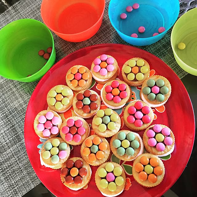 ショコラブティック レクラ」の惑星チョコが眩しいことりっぷ