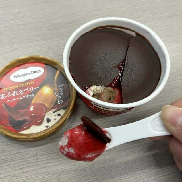 期間限定 パリパリじゅわ♪まるでスイーツ「あふれるベリー クッキー＆クリーム」と「あふれるショコラ - トクバイニュース