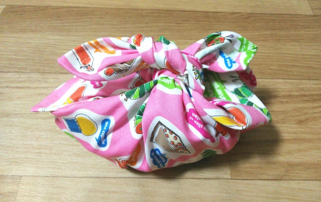 ハンカチ1枚で作れる、簡単お弁当袋の作り方Craftie Style