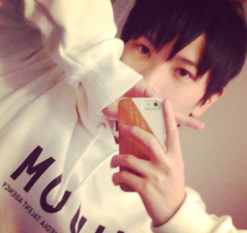 実況者ポッキーの本名と年齢が判明！顔がイケメンすぎる！日刊！芸能マガジン