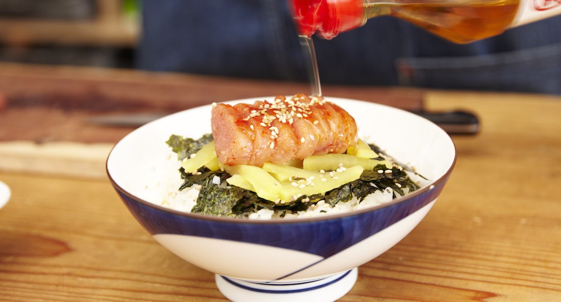 史上最強ごはん泥棒。「明太ごま油漬け丼」の禁断レシピ バズりたい飯vol.1- macaroni