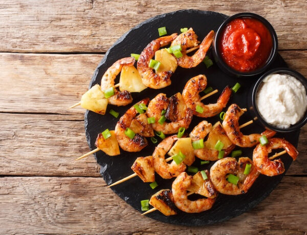 子どもと楽しむワイキキの人気レストラン4選！キッズメニューも充実のおすすめ店でハワイ料理を堪能