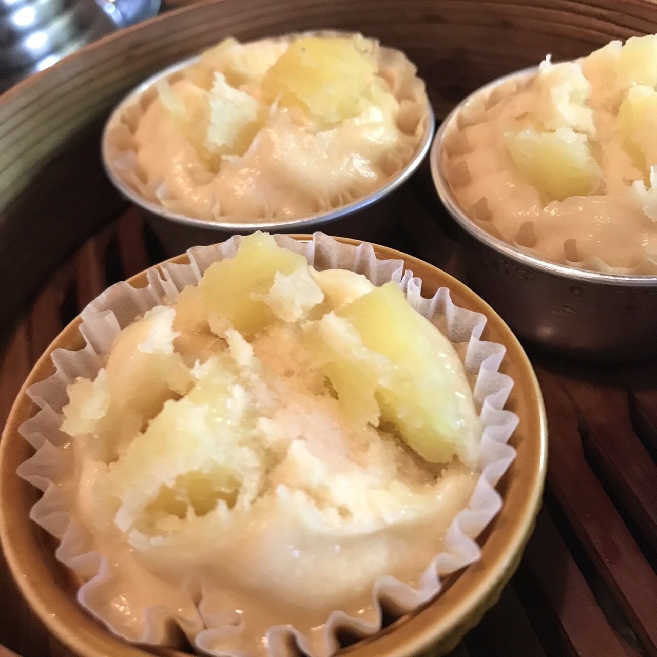 レンジで簡単！米粉でグルテンフリーな「豆腐のさつまいも蒸しパン」の作り方 - 筋肉料理研究家Ryotaのレシピブログ