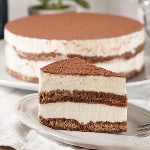 ., WHITE GLASS COFFEE ♡, ずっと食べたかった念願のティラミスと, オリジナルブレンドのカフェラテ☕️🍫,whiteglasscoffeeホワイトグラスコーヒーティラミスオリジナルブレンドコーヒー豆販売店東京カフェ渋谷カフェ渋谷ランチスイーツinstagoodinstamefashioncosmecafe