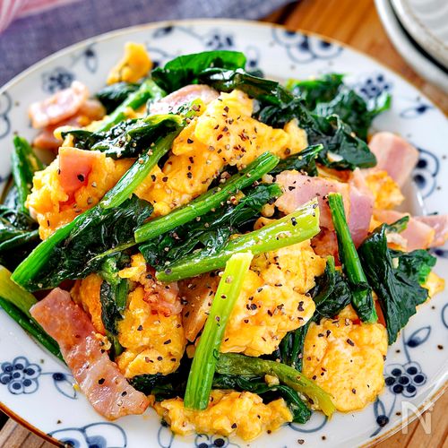 ほうれん草とベーコン、塩糀のシンプルソテ