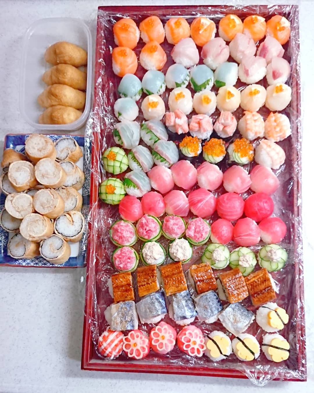 ⌇ 少しでも参考になれば🤍ポチッと いいね・コメント・保存が励みになります 🧸 ˗ˏˋ 赤ちゃん手毬寿司の作り方 ˎˊ˗ ◽︎ラディッシュ ◽︎ まぐろトマト◽︎ たまご錦糸卵◽︎ いか大根 or 白菜 + 水菜 + 海苔