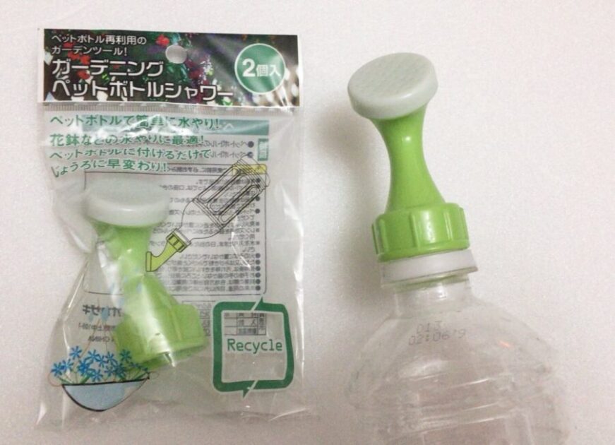 100均のペットボトル用ストローキャップ商品一覧。ダイソーとセリアで100円