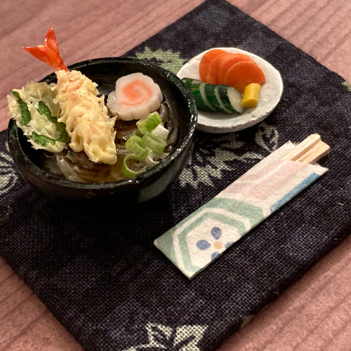 楽天市場 6食 まとめ買い 簡単調理 天然 車海老 冷凍車えび天ぷらそば 6食入 特大 食べ応えあり 天ぷら そば お昼 便利 昼食 蕎麦 えび天海老天 てんぷら プレゼント のし 年越しそば 天ぷらそば 年越し 冷凍食品 セット 国内製造 : 冷凍食品 エビフライ 東冷フーズ