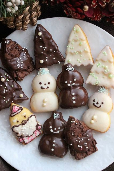 ブロッコリーのディップソースで作るクリスマスツリ