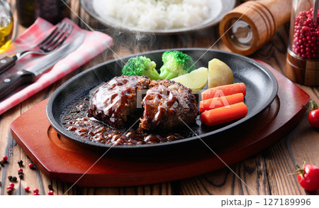 ハンバーグ - No: 22449386写真素材なら「写真AC」無料 フリー ダウンロードOK