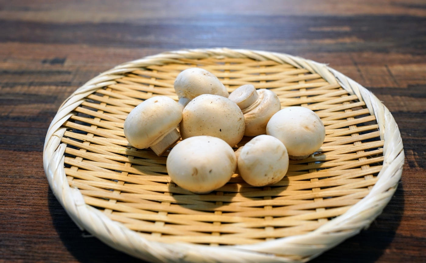 マッシュルームの黒い部分は食べられる？中・内側や断面の変色する原因を解説！ ちそう