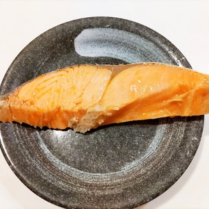 冷凍鮭」の凍ったまま調理はNG！美味レベルMAXの解凍法は○○○に放置です♪オススメレシピ3選も必見!!『あたらしい日日』こんな時代のニューノーマルな暮らし方。食と農、生活情報をお届けします