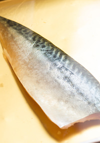 おいしさの秘密は砂糖！ プロが教える「しめ鯖」の作り方三越伊勢丹の食メディアFOODIE フーディー