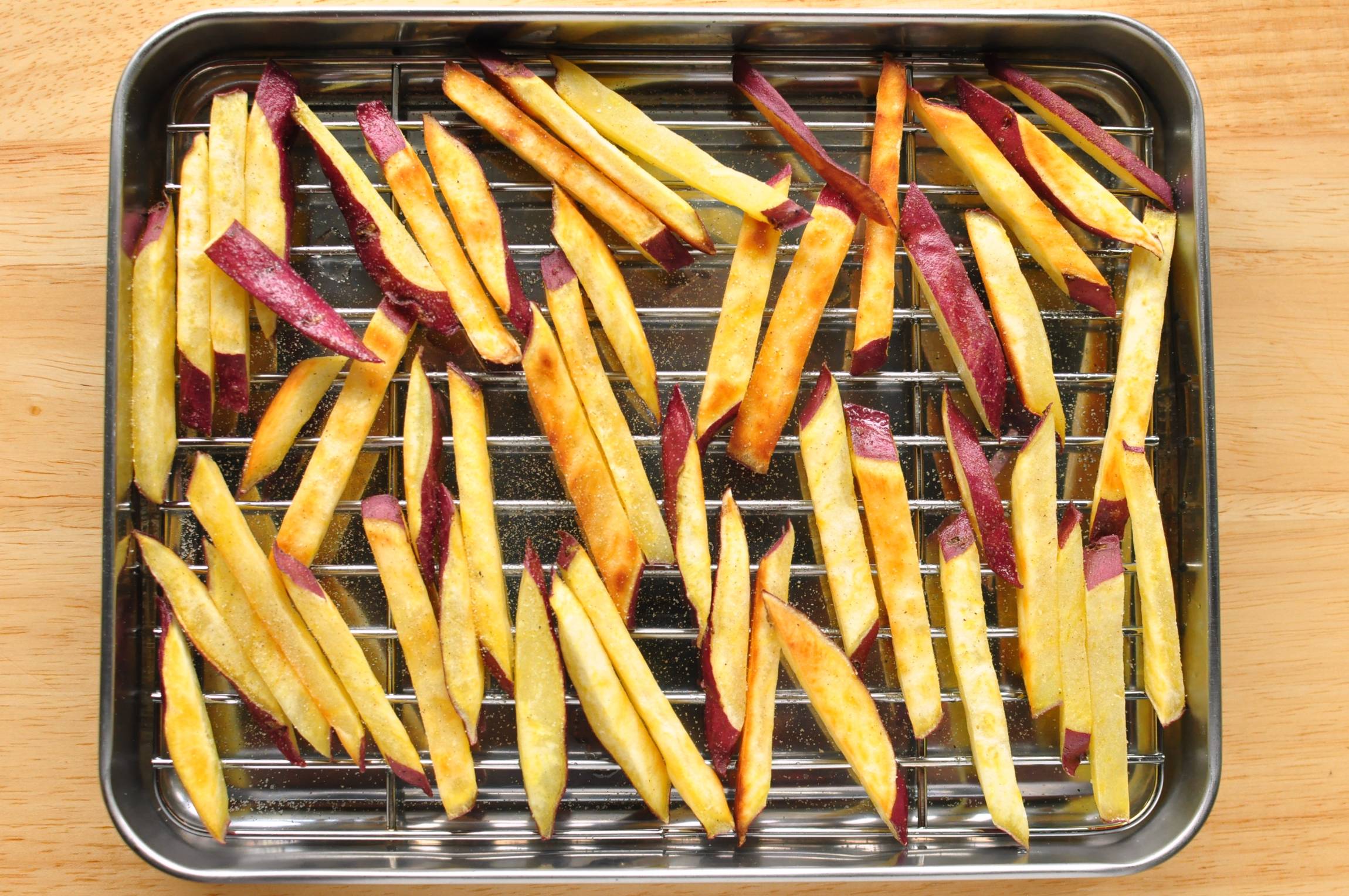 オーブンで作る！ 揚げない皮付きフライドポテト