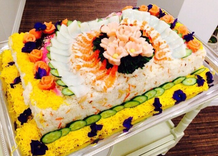 本日は和装で行う披露宴での演出について^ω^ ﾉ洋装とは違い、どんな演出をするか迷ってしまいますよね 和装ならではの風情溢れる演出やゲスト参加型、和装だからこそ映える演出をご紹介致します！宮の森迎賓館ウエディングBLOG