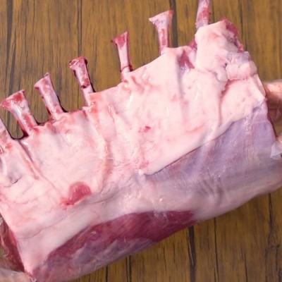 コストコのラム肉Tボーンステーキは上品な旨味が溢れる！柔らかで肉汁たっぷりのロビンチョップ