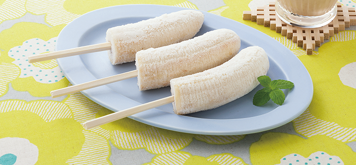 冷凍用保存袋で手軽に作れる！バナナアイスのレシピ『親子でつくる楽しみおやつ』mogmag モグマグ - おいしい笑顔をはぐくむ北海道の食育マガジン