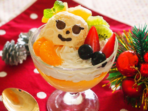 おうちでお店気分が味わえる♪クリスマスパフェ