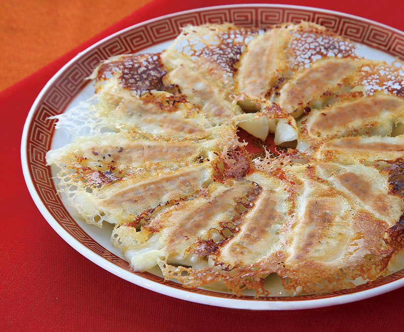 羽根つきすぎっ！？みきママ直伝・上手な羽根つきギョーザのつくり方ESSEonline エッセ オンライン