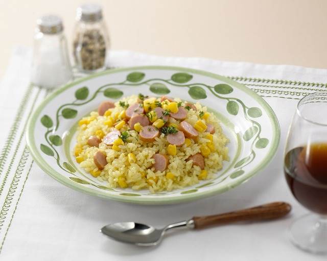 簡単！炊飯器で作るピリ辛ジャンバラヤ風ピラフ