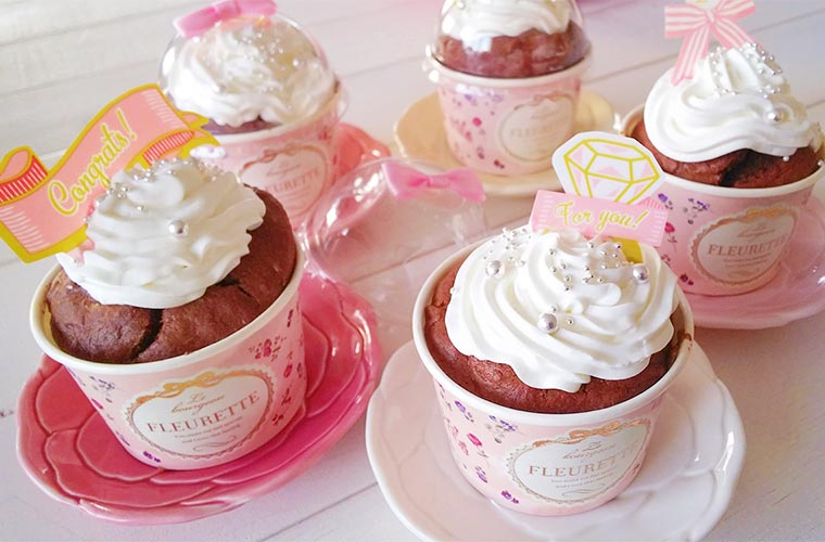 カップケーキ 今回はバレンタインにオススメのカップケーキアレンジ8選をお届け🧁💭 かわいいカップケーキを作ってバレンタインを楽しんじゃいましょう🧸キャラクターカップケーキや韓国カフェ風のカップケーキアレンジまでご紹介しているので是非この投稿を保存して参考