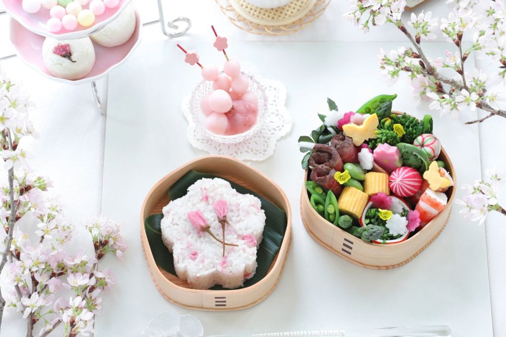 お花見の季節到来！子どもが喜ぶ『お花見弁当』レシピmamaPRESS -ママプレス