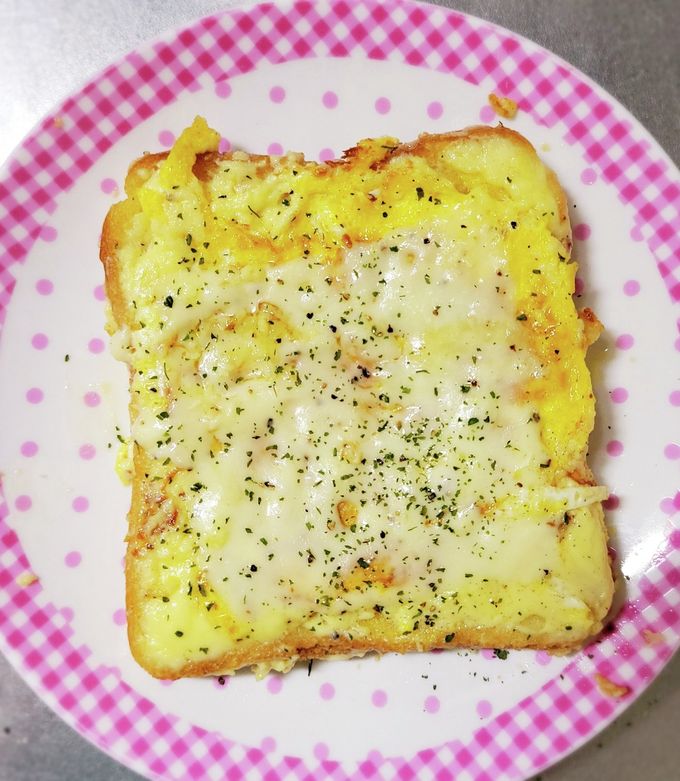 食パンをフライパンで焼けばカリッとしっとり＆時短に。絶品「バタートースト」レシピも - トクバイニュース