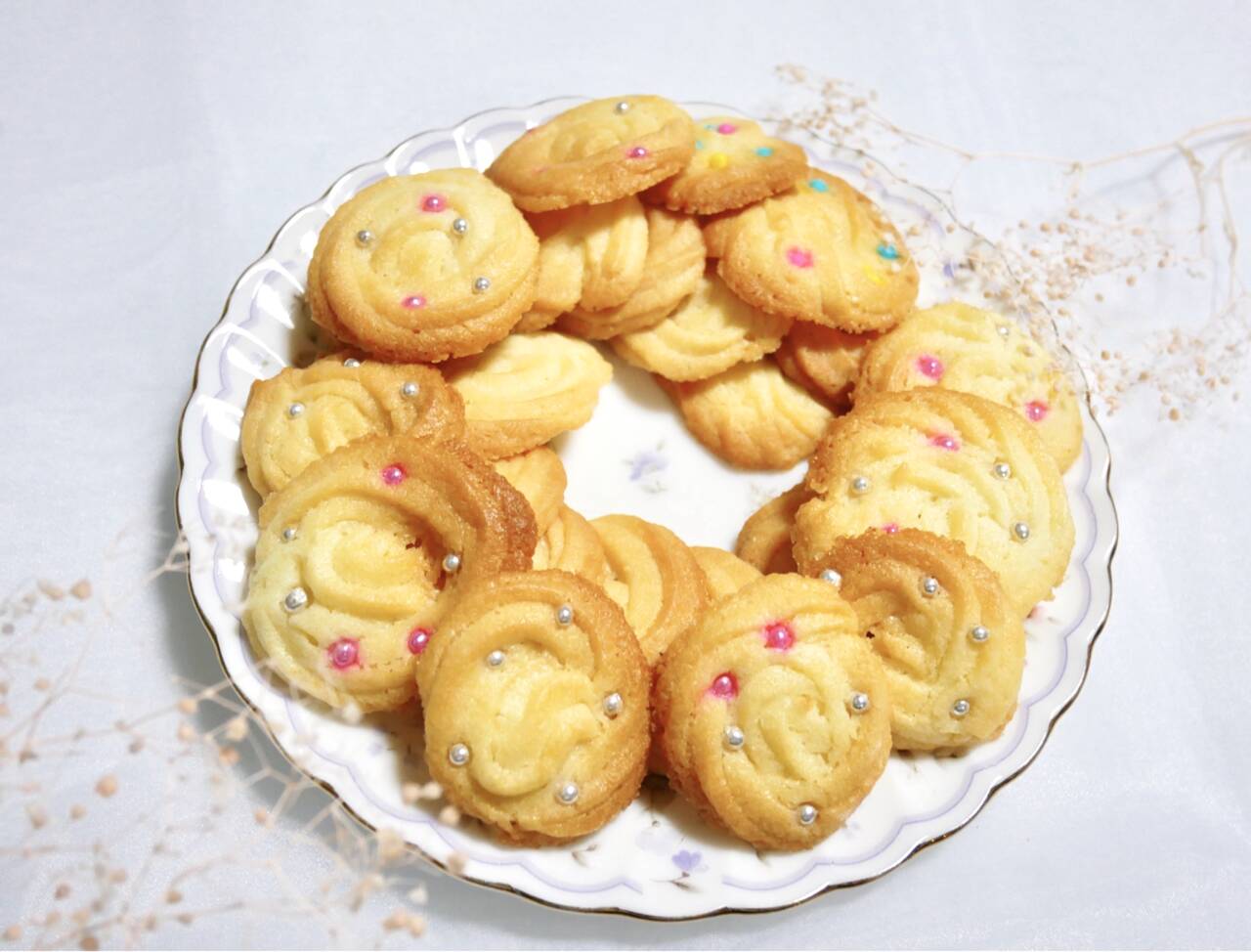 かわいいお花の「絞り出しクッキー」のつくり方。不器用さんのための“心ときめく”クッキーレシピ クッキーアーティスト・きゅうりさん1 5-天然生活web