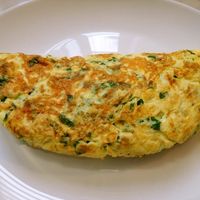 kenshi殿堂入りレシピ 美味しすぎるペペロンチーノ シンプルだけど味が深くて美味しい✨ 材料▽ イタリアンパセリ 適量 にんにく 一欠片パスタ 80g レモン 1 2 塩・胡椒 適量 無塩バター 適量 唐辛子 1個 EX オリーブオイル 適量 レシピ▽ ➀食材の下準備