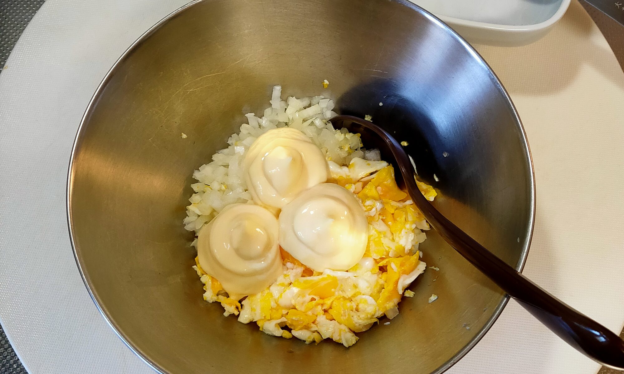 たった７分でぷるぷる！ ゆで卵の新しい作り方に「簡単」「試してみたい」 – grapeグレイプ