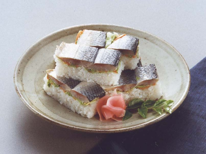 野菜で彩り！カップ押し寿司サラダコスモの おいしい発芽野菜レシピ