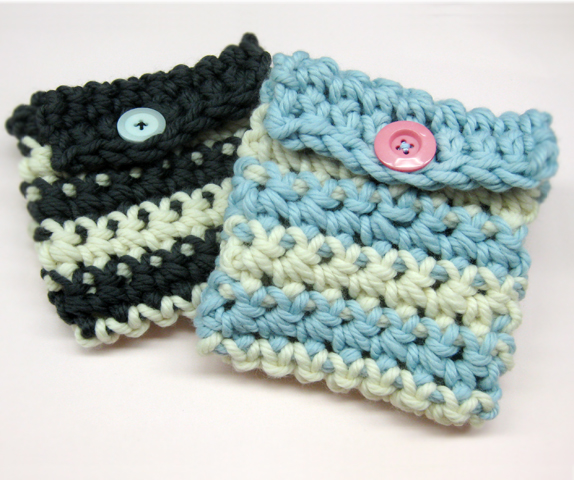 かぎ針編み たっぷりマチ付きの厚手ポーチ編んでみました♪色の組み合わせが楽しい！ヘアゴムやクリップなど小物の整理に ダイソー・レース糸