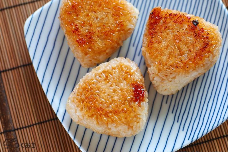 だしで炊いた『だしおにぎり』