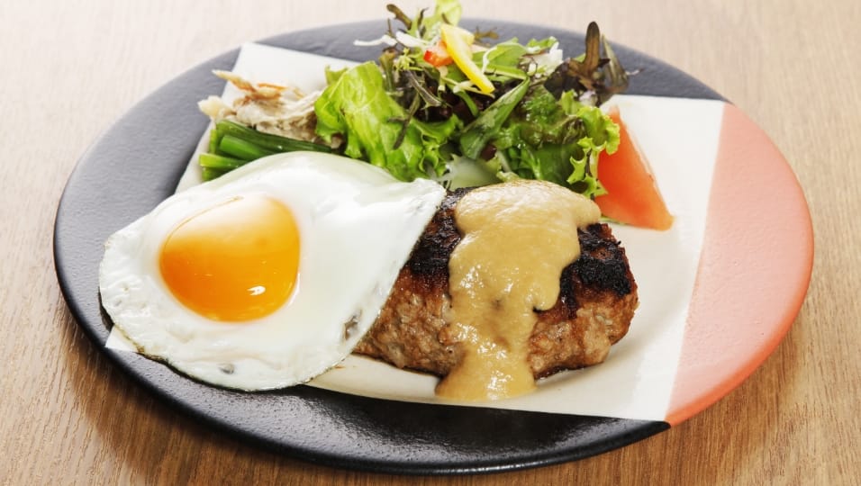 おいしいハンバーグをつくる！ひき肉に加える材料イロイロ