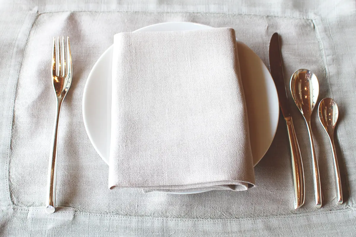 テーブルマナー：ナイフとフォークの使い方