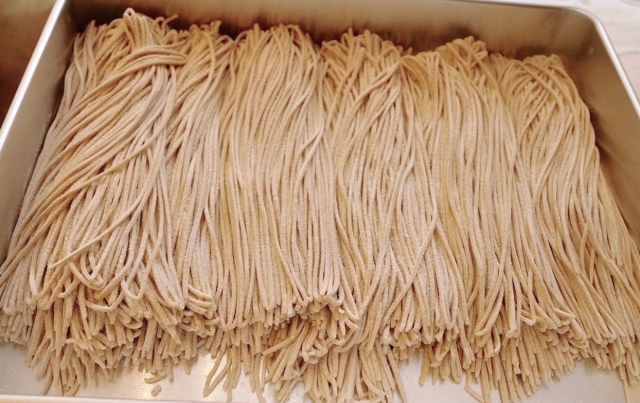 新蕎麦は秋以降に収穫する秋新と、夏場に収穫する夏新がある蕎麦の食べ歩き北陸