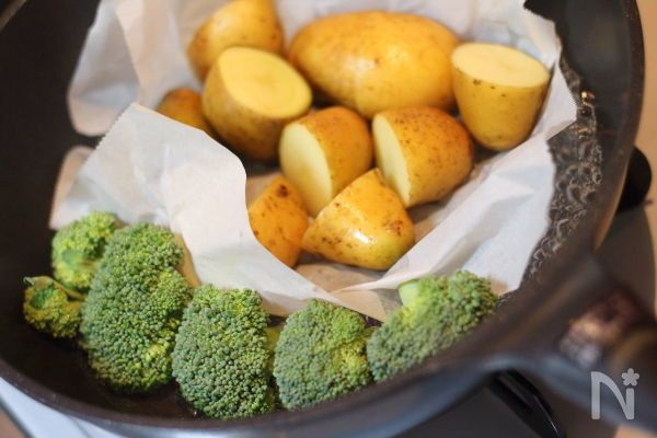 シャキッと色鮮やか♪ ブロッコリーのゆで方