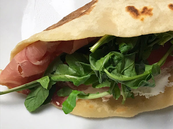 Piadina屋〜イタリアンファストフード〜 - CAMPFIREキャンプファイヤー