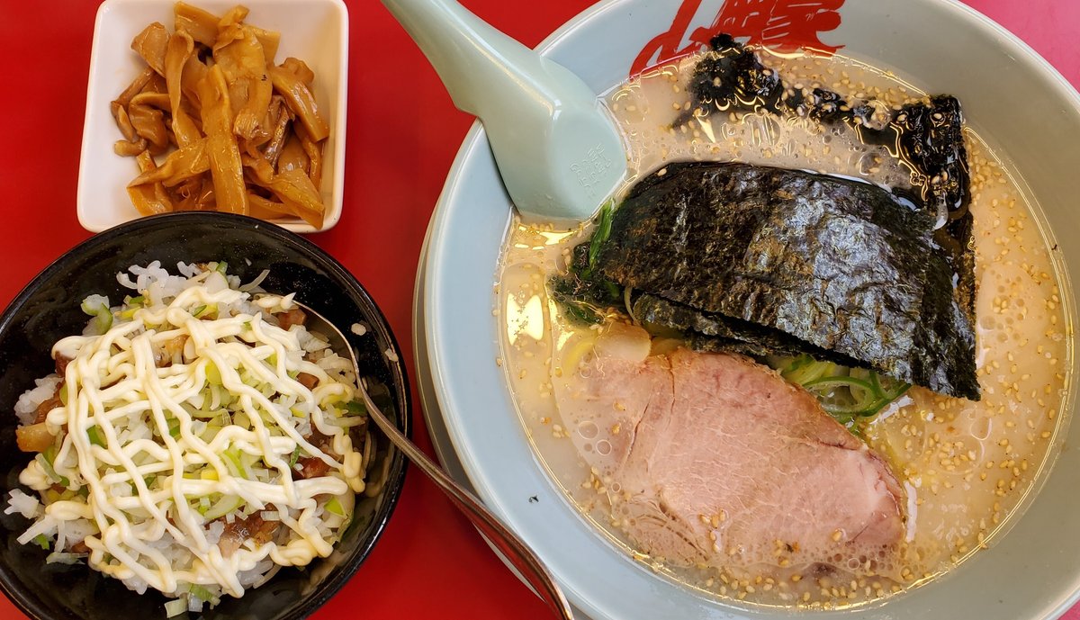 チャーシュー丼の作り方動画を見ていたら、どうしてもチャーシュー丼食べたくなって、今日のランチはサービスセットに！いただきます♪山岡家商店shop.yamaokaya.jp