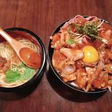 大阪府堺市〙ひだまり庵 本店「3種盛肉丼・大＋牛かす煮そばセット」アッキーのデカ盛りライフ