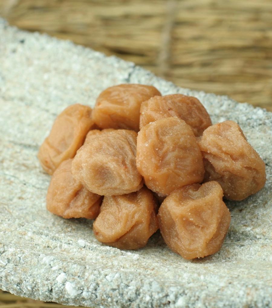 梅干し 無添加 紀州産小梅白干小梅200g 塩分約20％食べやすい大きさの塩だけで漬けた梅干し紀州梅干し専門店 福梅本舗