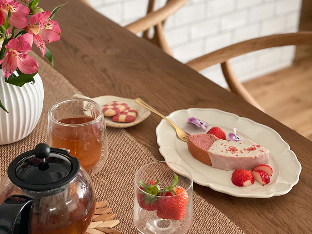 パリジェンヌ、コンスタンス・ゲナリ Constance Gennari 流テーブルコーディネート TIPS。Vogue Japan