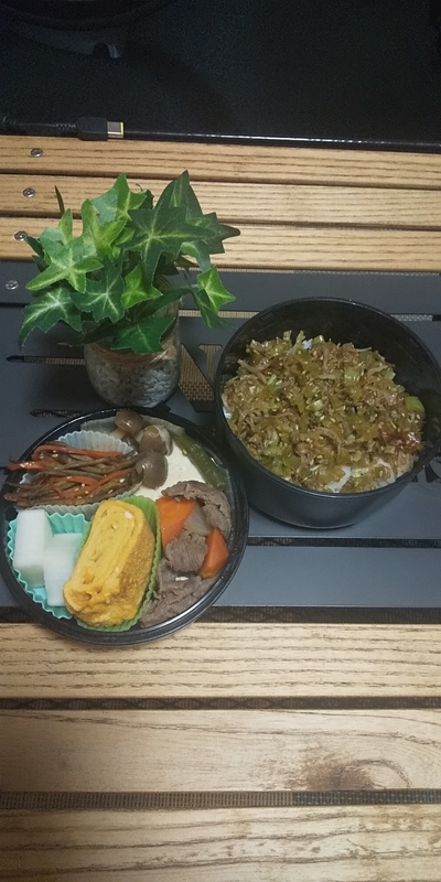 お弁当にもおすすめ♪ 豆腐パックで焼肉おにぎらず