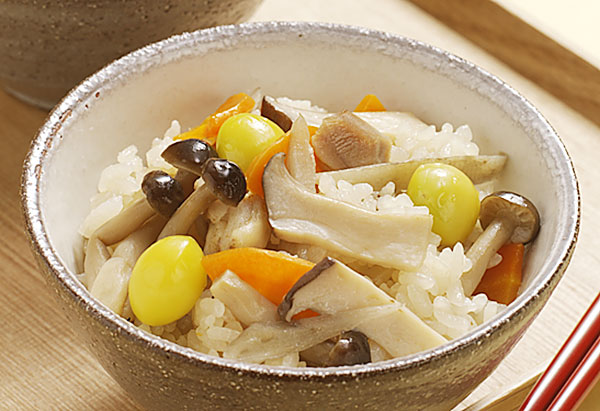 カスミ Fanページ - 輪切りの竹輪、千切り人参、カイワレ大根を合わせた天ぷらです♪辛味が抑えられ、ほろ苦さと竹輪の甘みがマッチしています☆Facebook