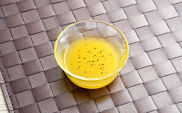 カプレーゼいい味、いい笑顔 コーミ株式会社