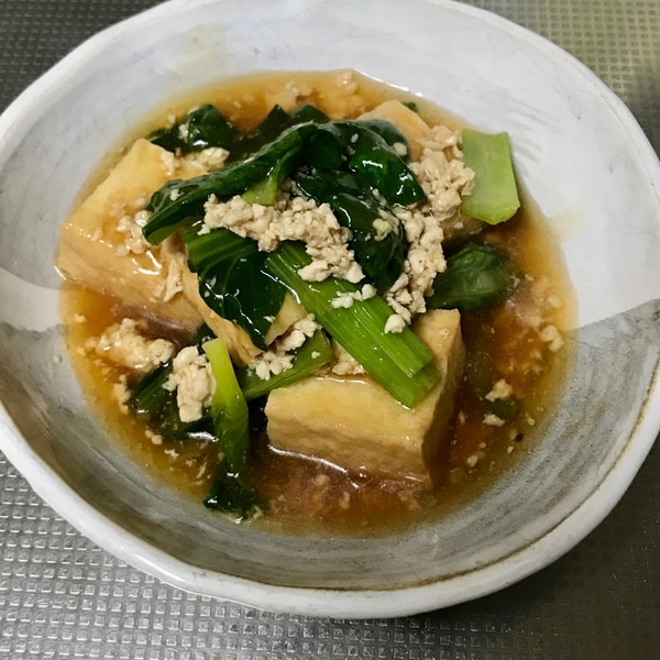 豚ひき肉と厚揚げと小松菜のピリ辛炒め