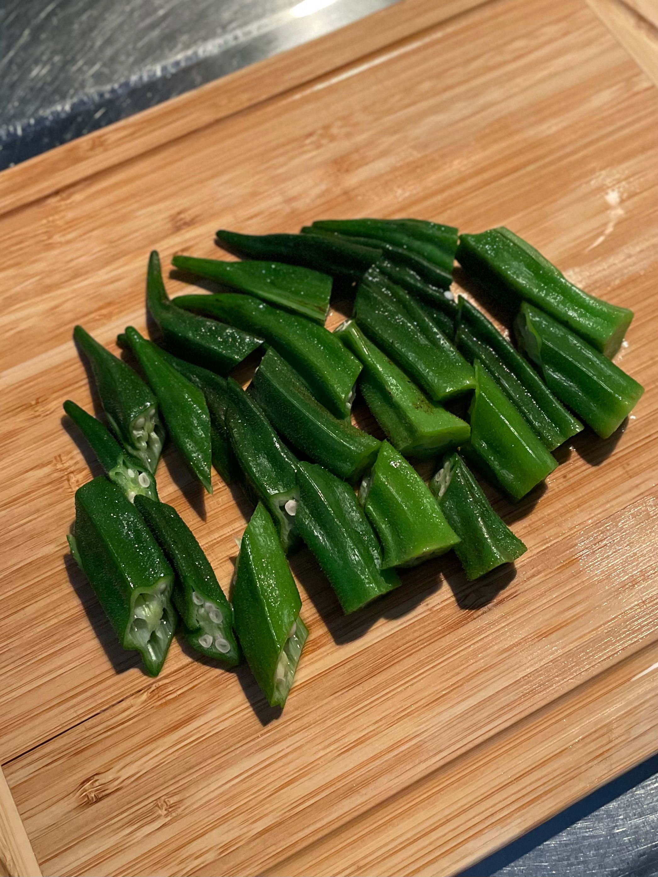 オクラのごま和え