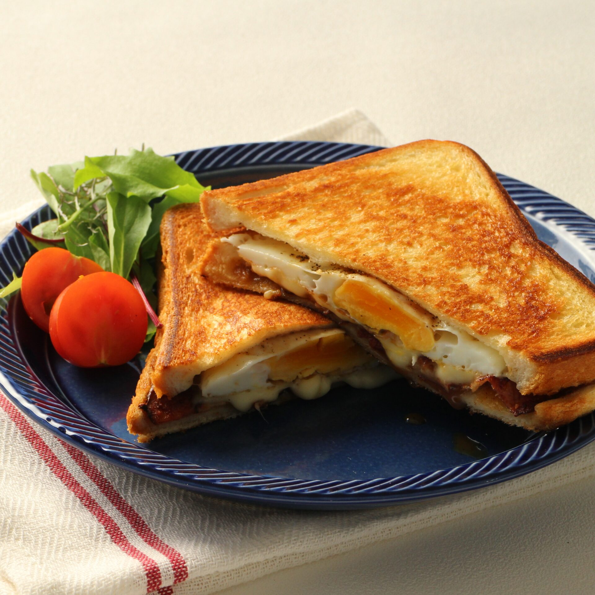 キャラメルベーコンチーズホットサンド筑波乳業株式会社