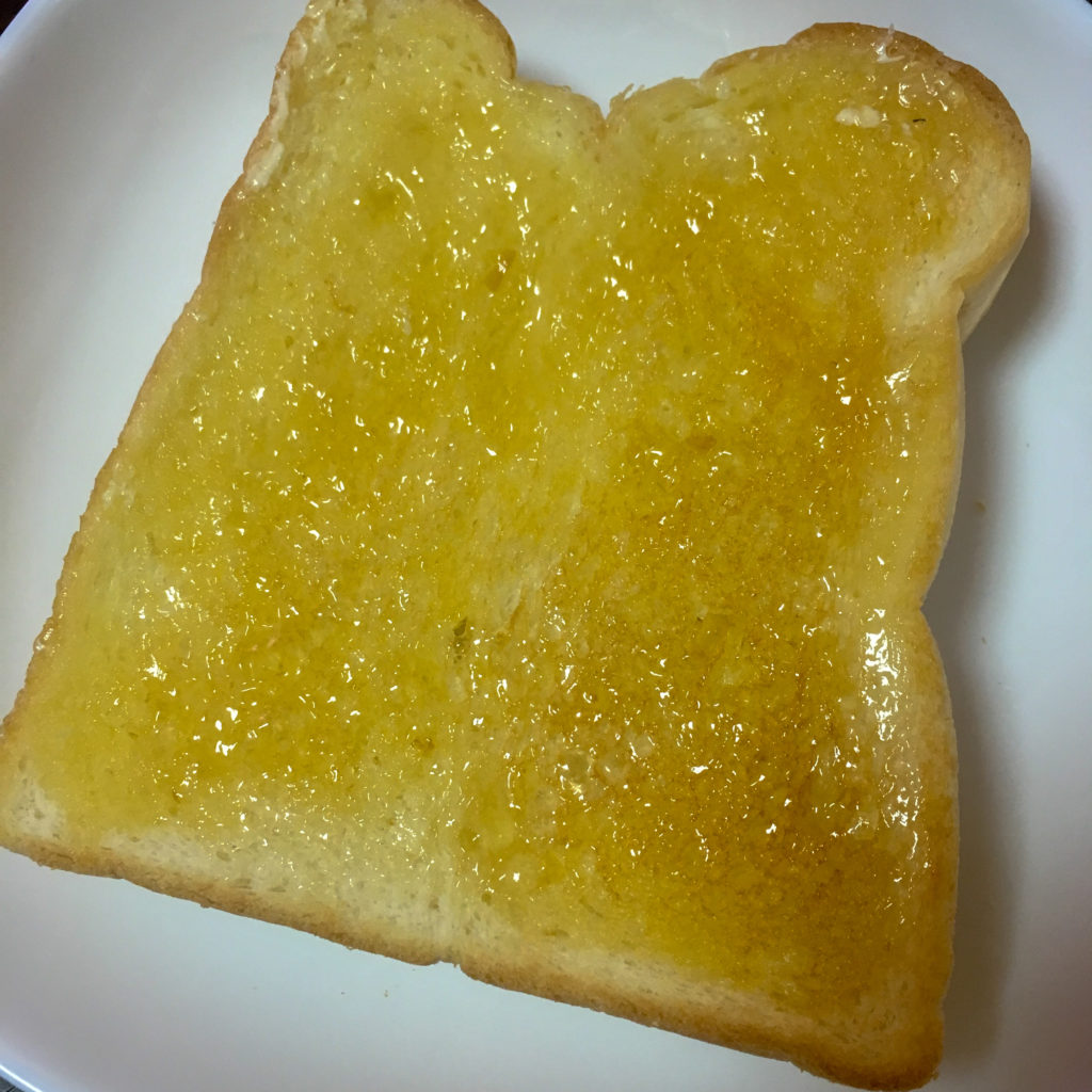 優しい甘さ♪ きな粉たっぷりはちみつトースト